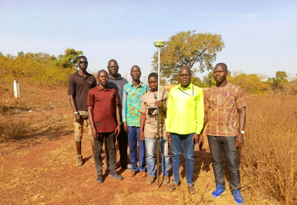 05 photo de famille.png vf (FILEminimizer)